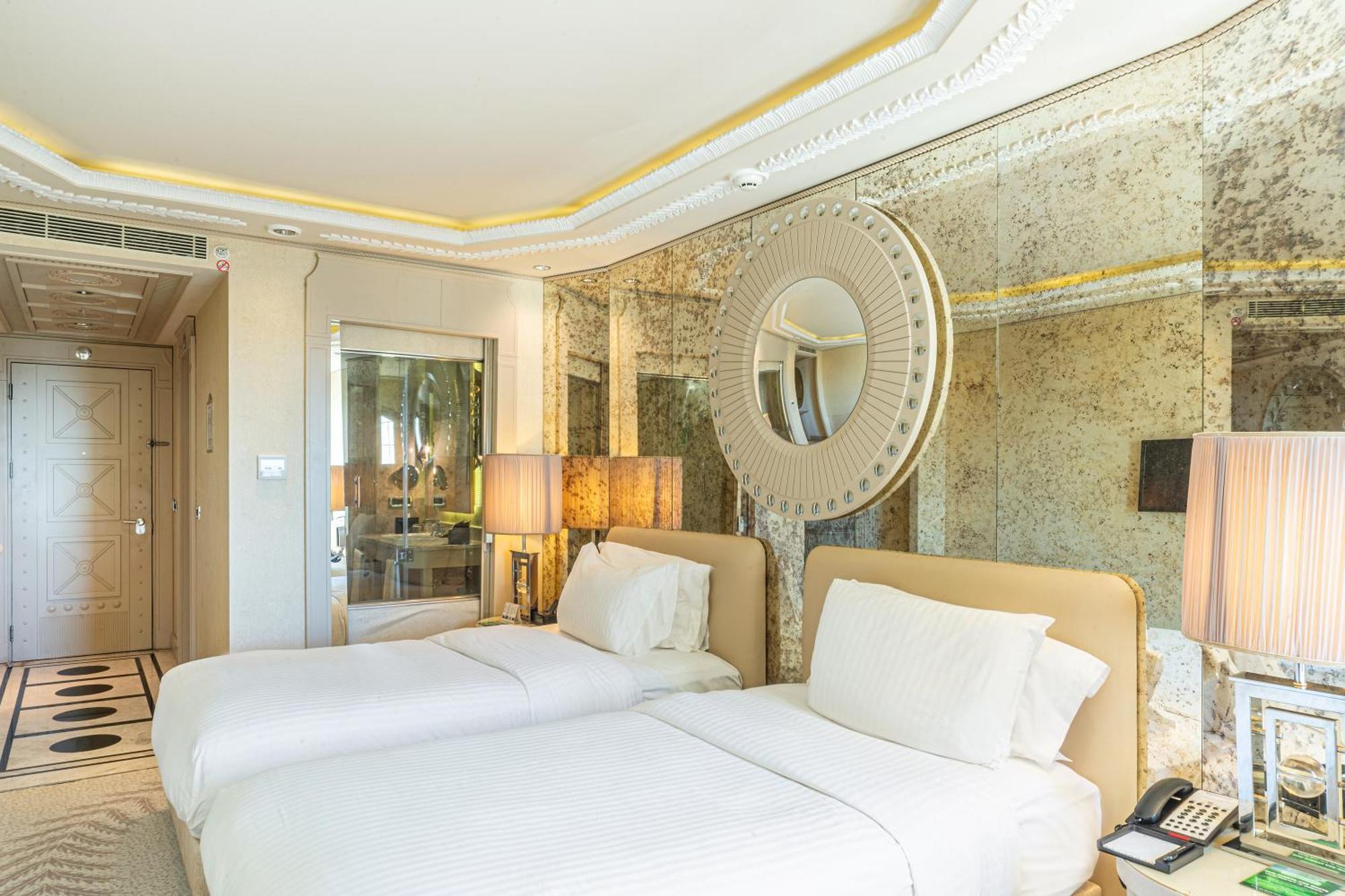 Wyndham Grand Kalamis Marina Hotel Istanboel