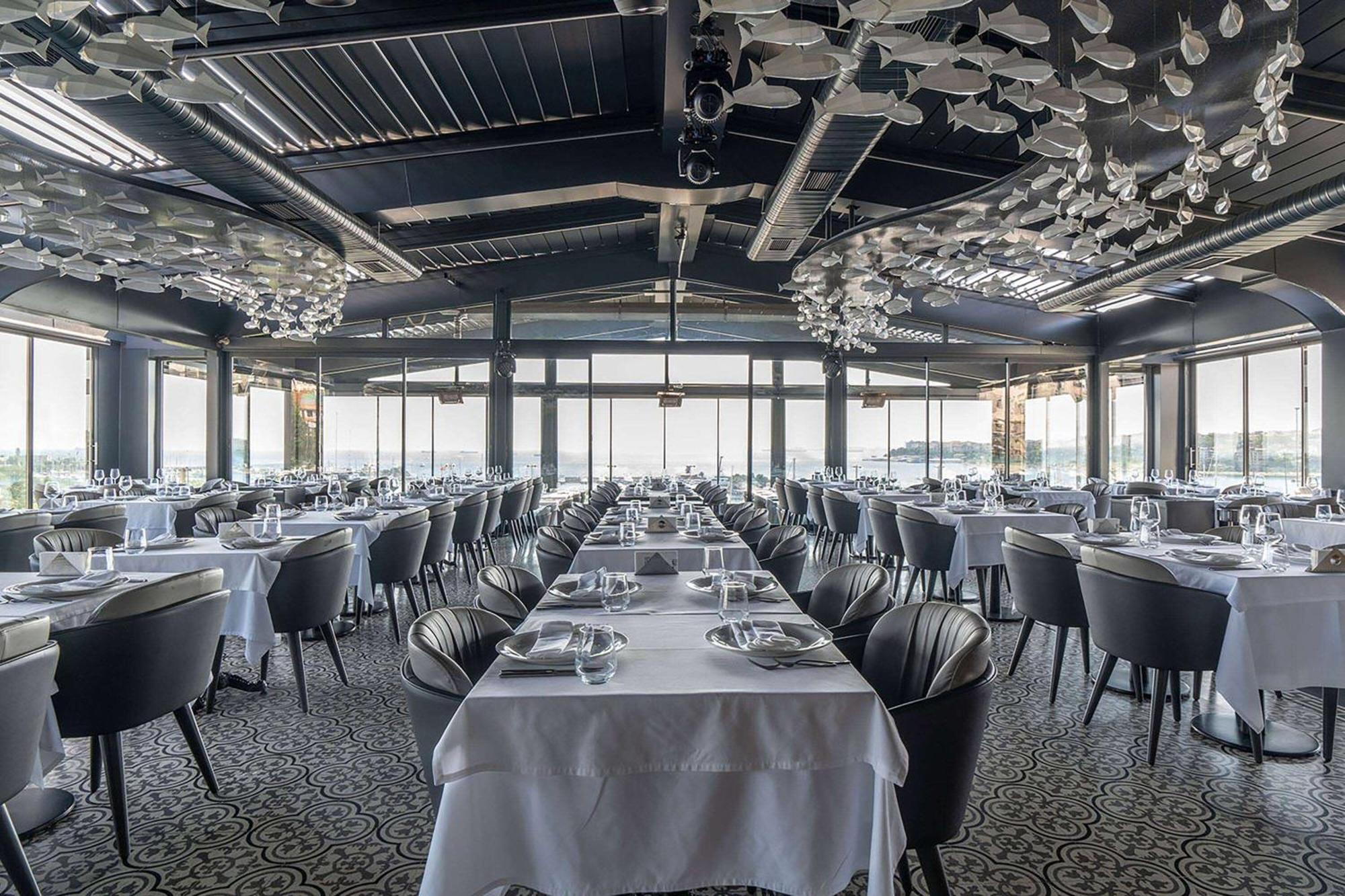 Wyndham Grand Kalamis Marina מלון