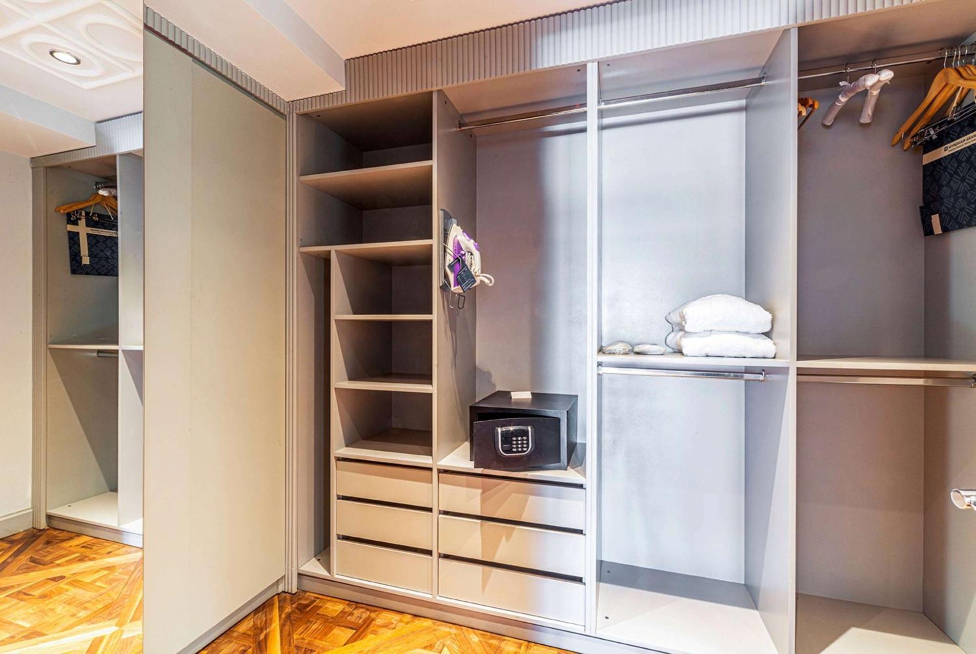 מלון Wyndham Grand Kalamis Marina 5*